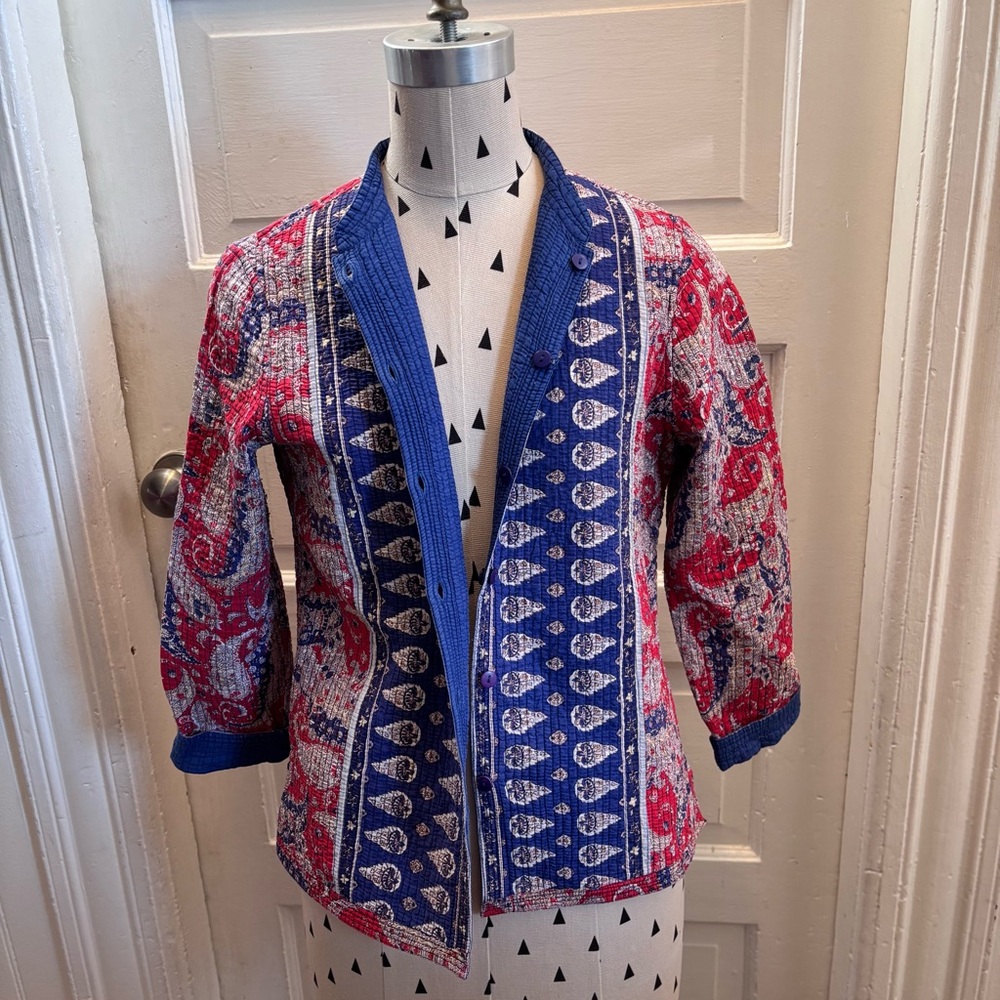 Boho Cotton Quilted Jacket
India Block Print,
M
Hello Spring - Picture 8 of 11